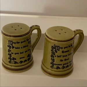 Enesco Ceramics S&P Shakers